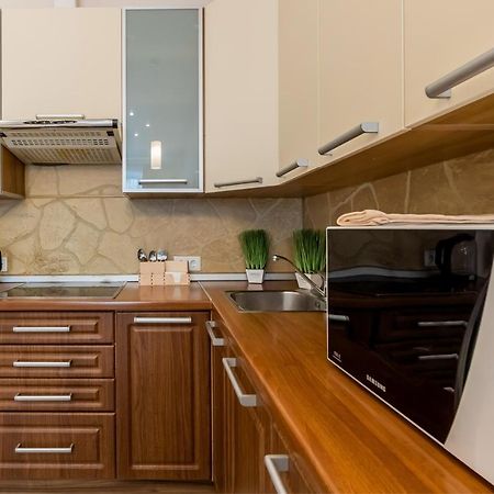 2К Квартира Між Майданом Та Софією Київською Lägenhet Exteriör bild
